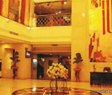 Wu Liang Ye Grand Hotel Csengtu Beltér fotó